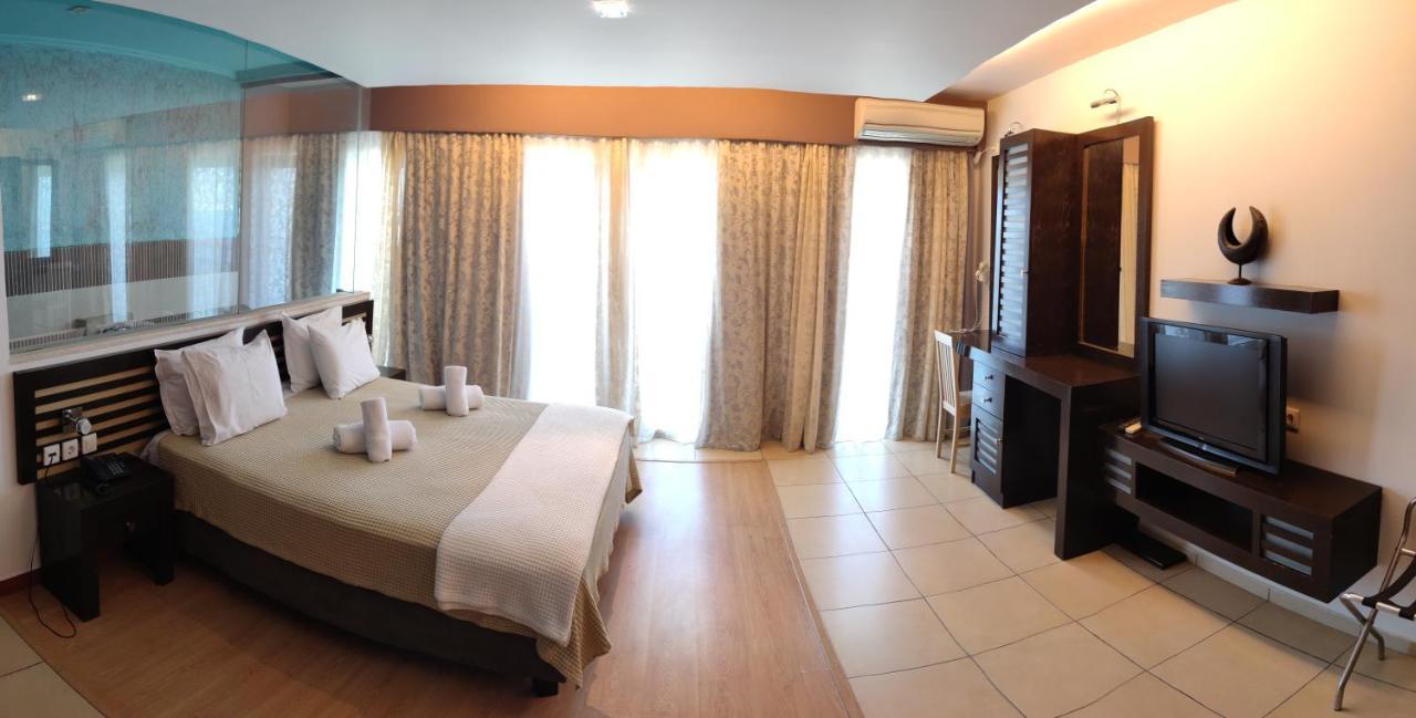 Plaza Hotel Masouri Ngoại thất bức ảnh