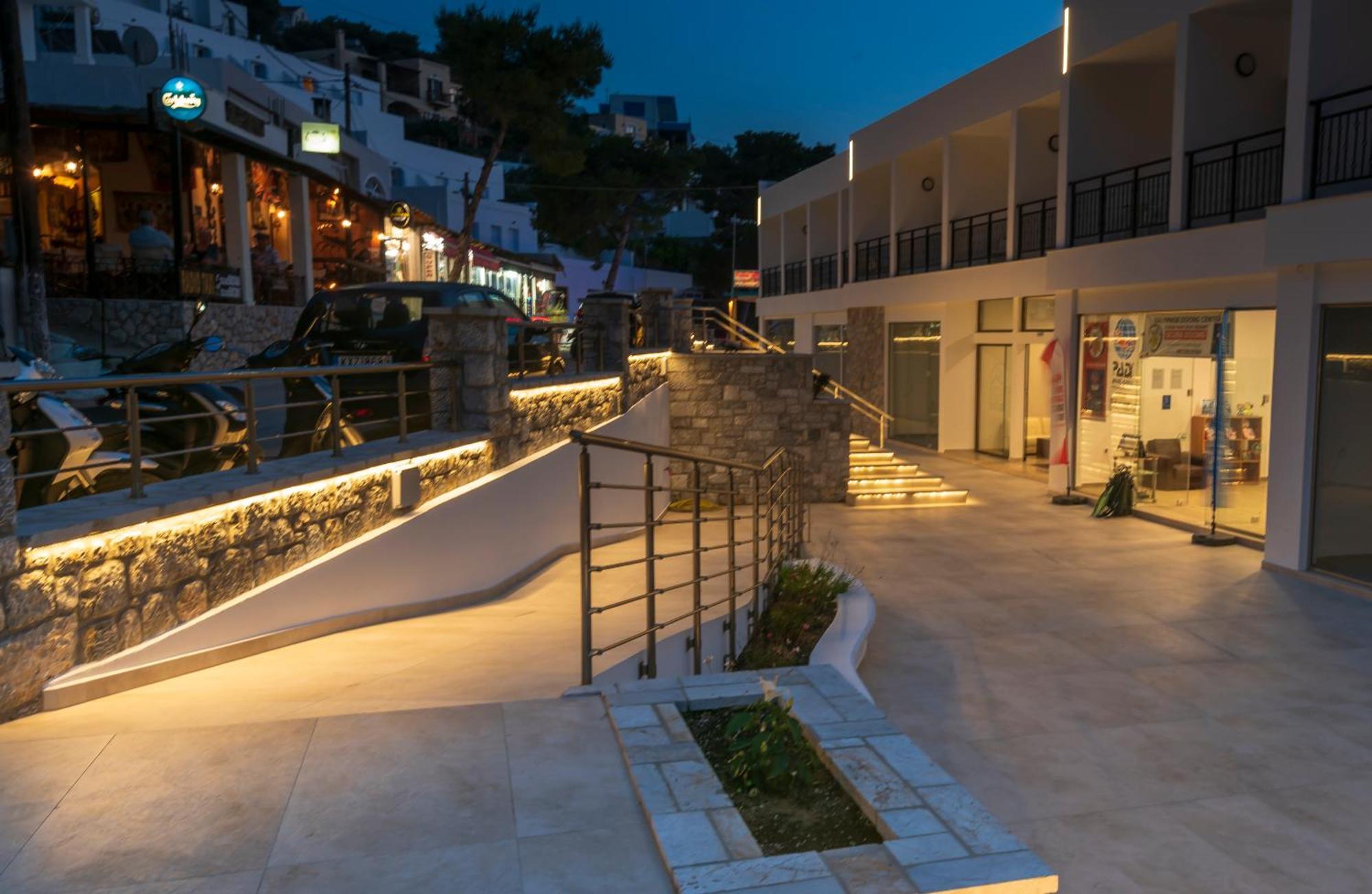 Plaza Hotel Masouri Ngoại thất bức ảnh