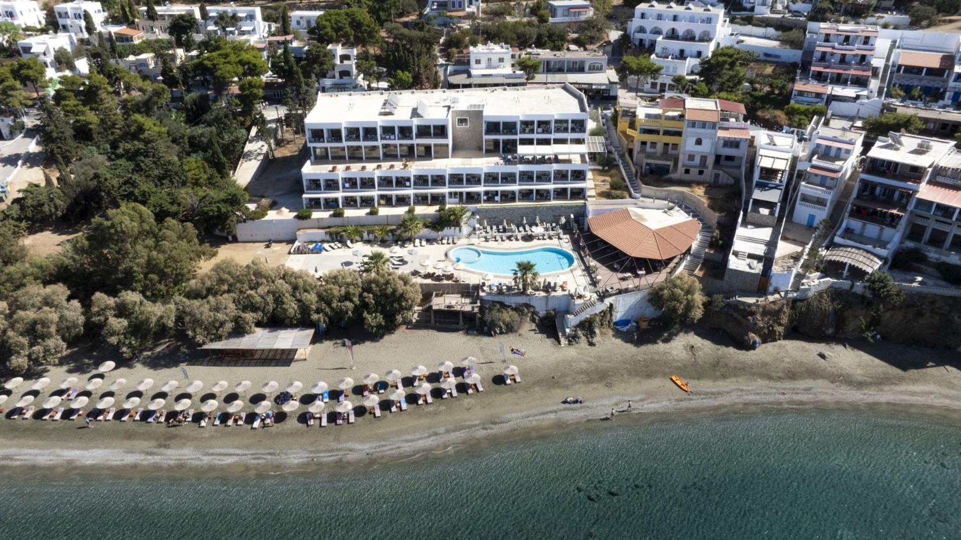 Plaza Hotel Masouri Ngoại thất bức ảnh